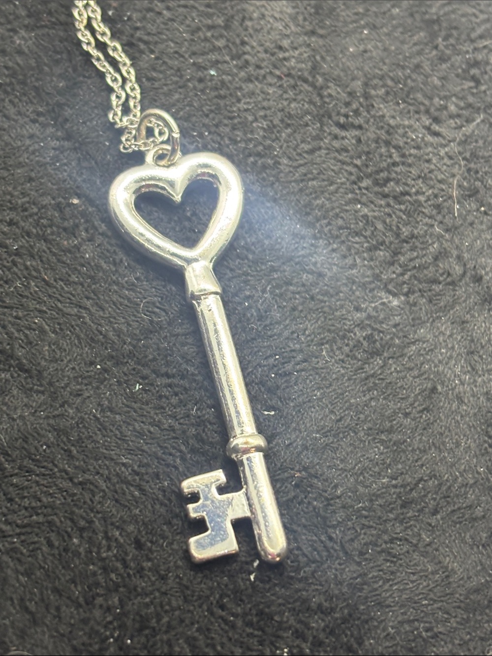 Macy's Silver Heart Key Pendant Necklace with Clear Crystal Accents - Picture 2 of 4